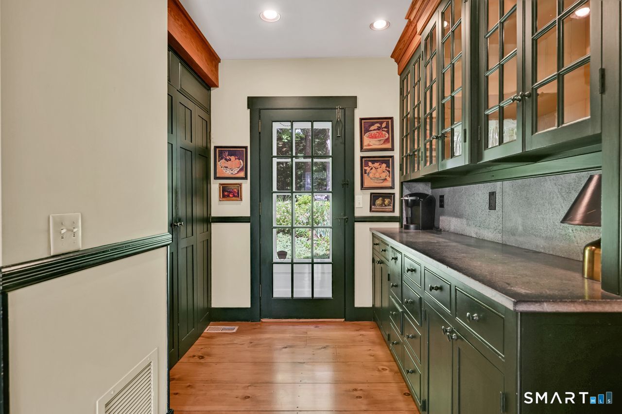 40 Ruffin Road Woodbury, CT 06798 - Photo 11 of 40