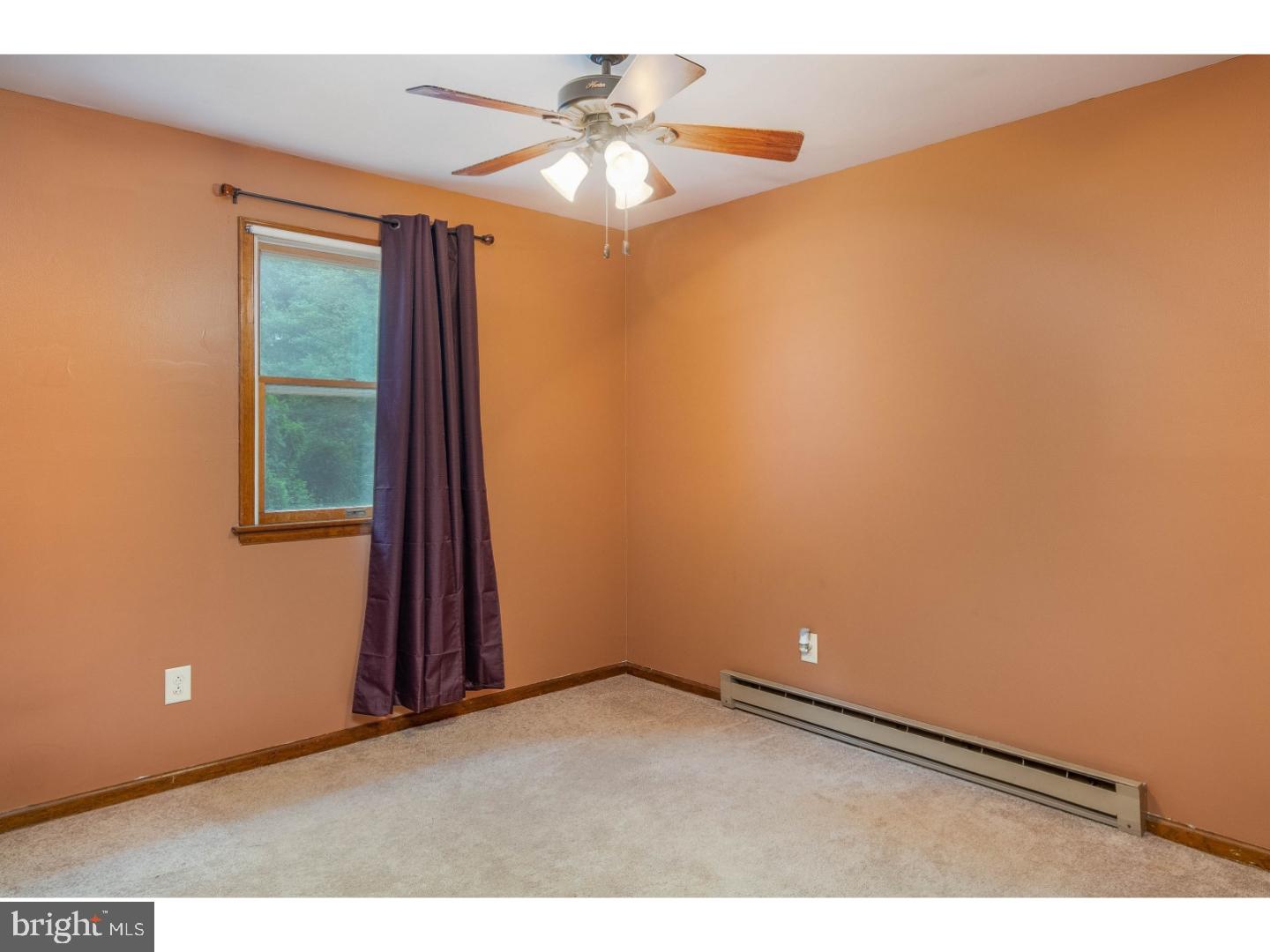 1040 Allentown Road Green Lane, PA 18054 - Photo 11 of 25