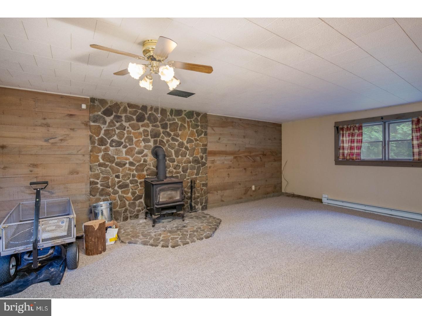 1040 Allentown Road Green Lane, PA 18054 - Photo 14 of 25
