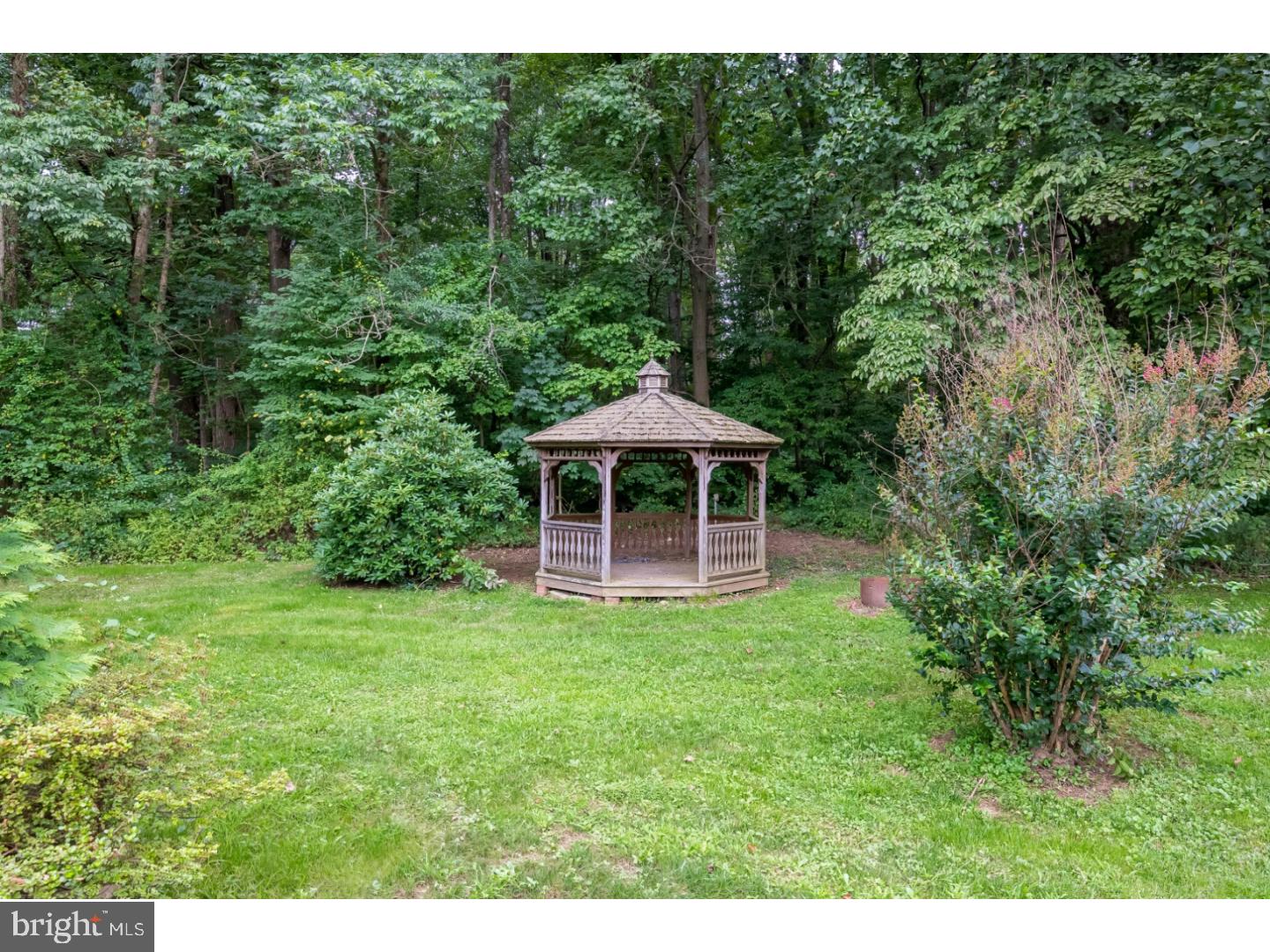 1040 Allentown Road Green Lane, PA 18054 - Photo 22 of 25