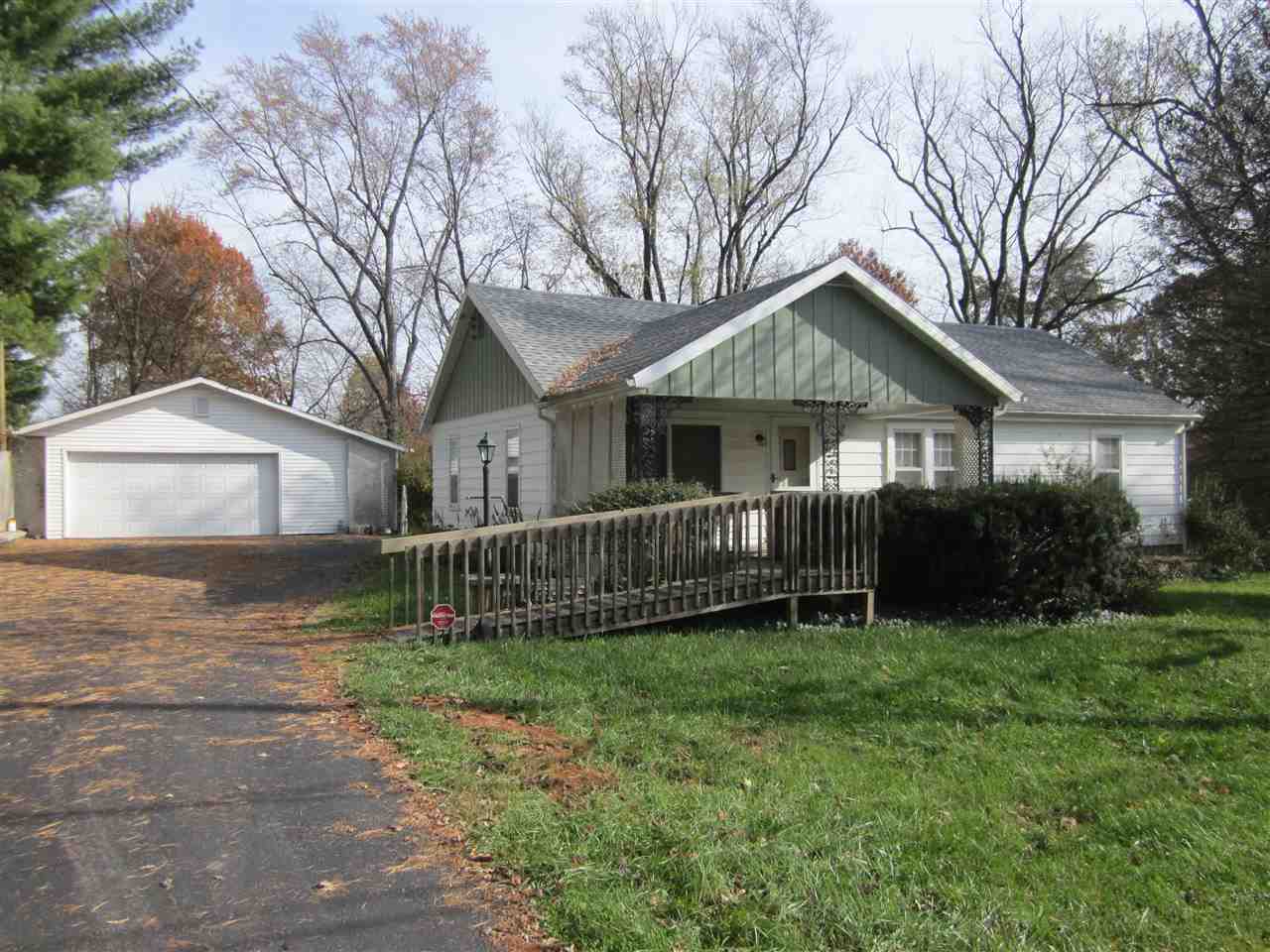 911 South Ransom Lane Bloomington, IN 47403 - Photo 1 of 22