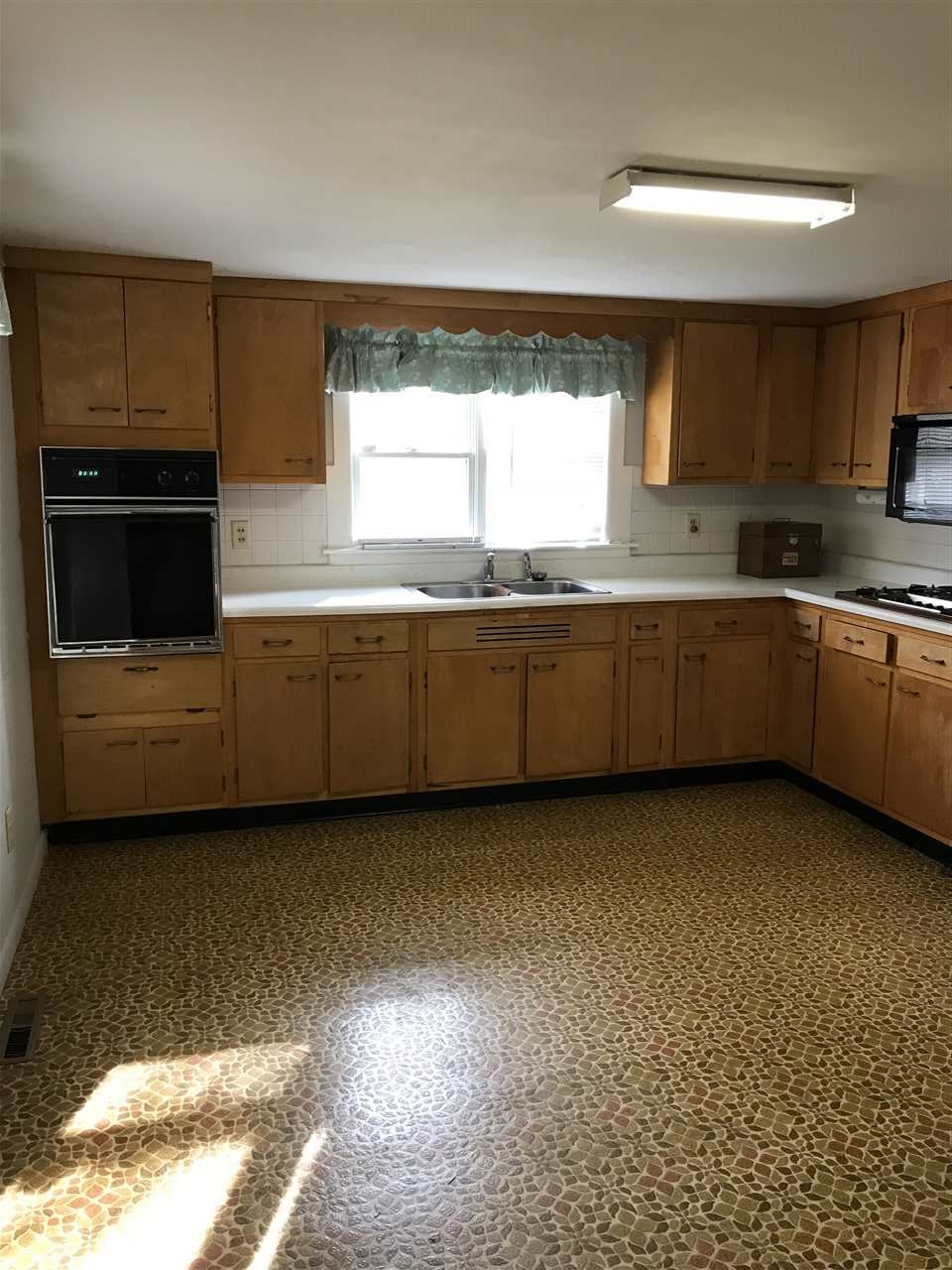 911 South Ransom Lane Bloomington, IN 47403 - Photo 12 of 22