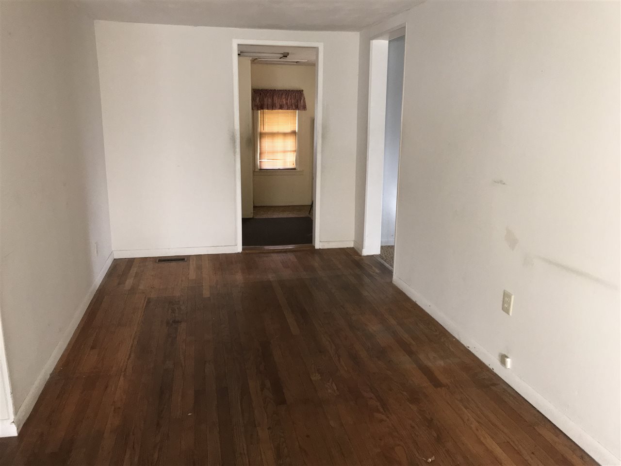911 South Ransom Lane Bloomington, IN 47403 - Photo 8 of 22