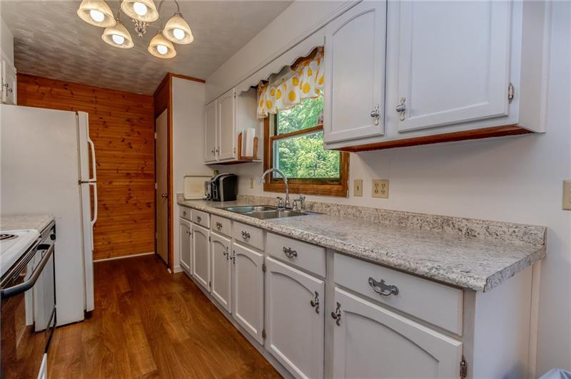 406 Whitehill Road Georgetown, PA 15043 - Photo 8 of 21 Gallery Image 8