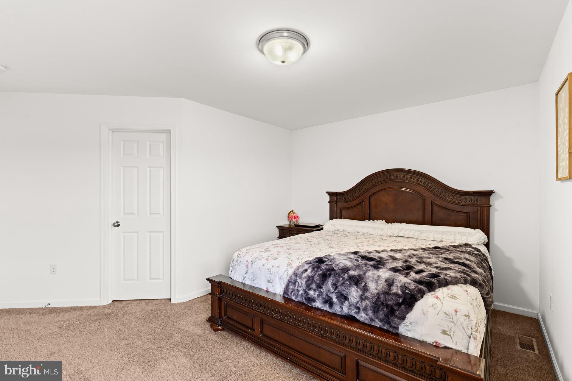 3 Rycroft Road Mechanicsburg, PA 17050 - Photo 21 of 44 Cozy retreat with elegant charm.