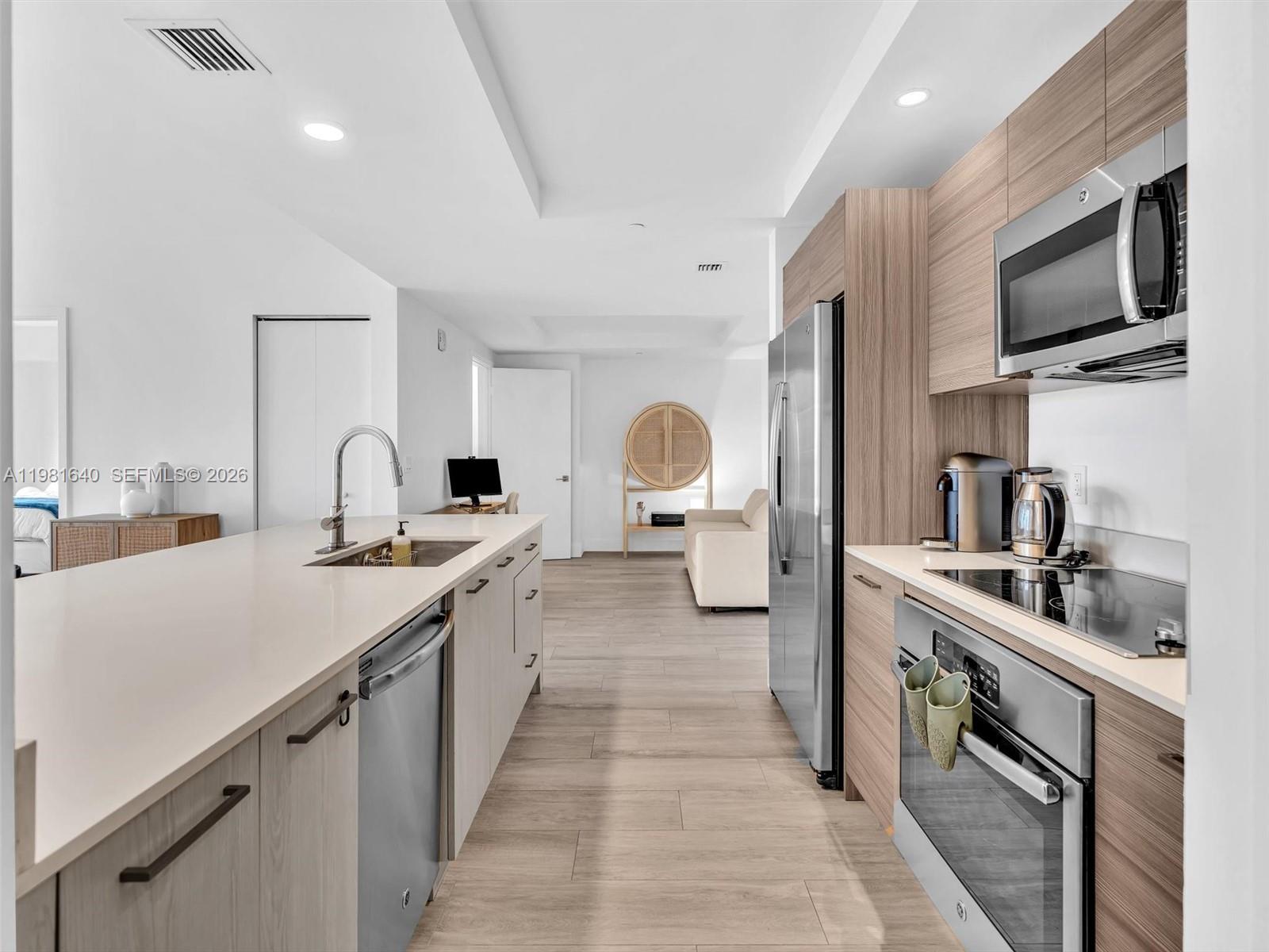 121 Northeast 34th Street, Unit 2102 Miami, FL 33137 - Photo 16 of 98