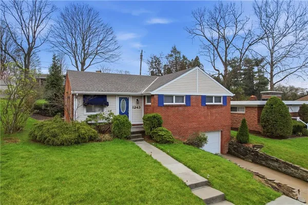 $2,400 | 1243 Lakemont Drive, Pittsburgh, PA 15243