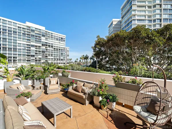 $4,550,000 | 1760 Avenida Del Mundo, Unit 101 & #11, Coronado, CA 92118