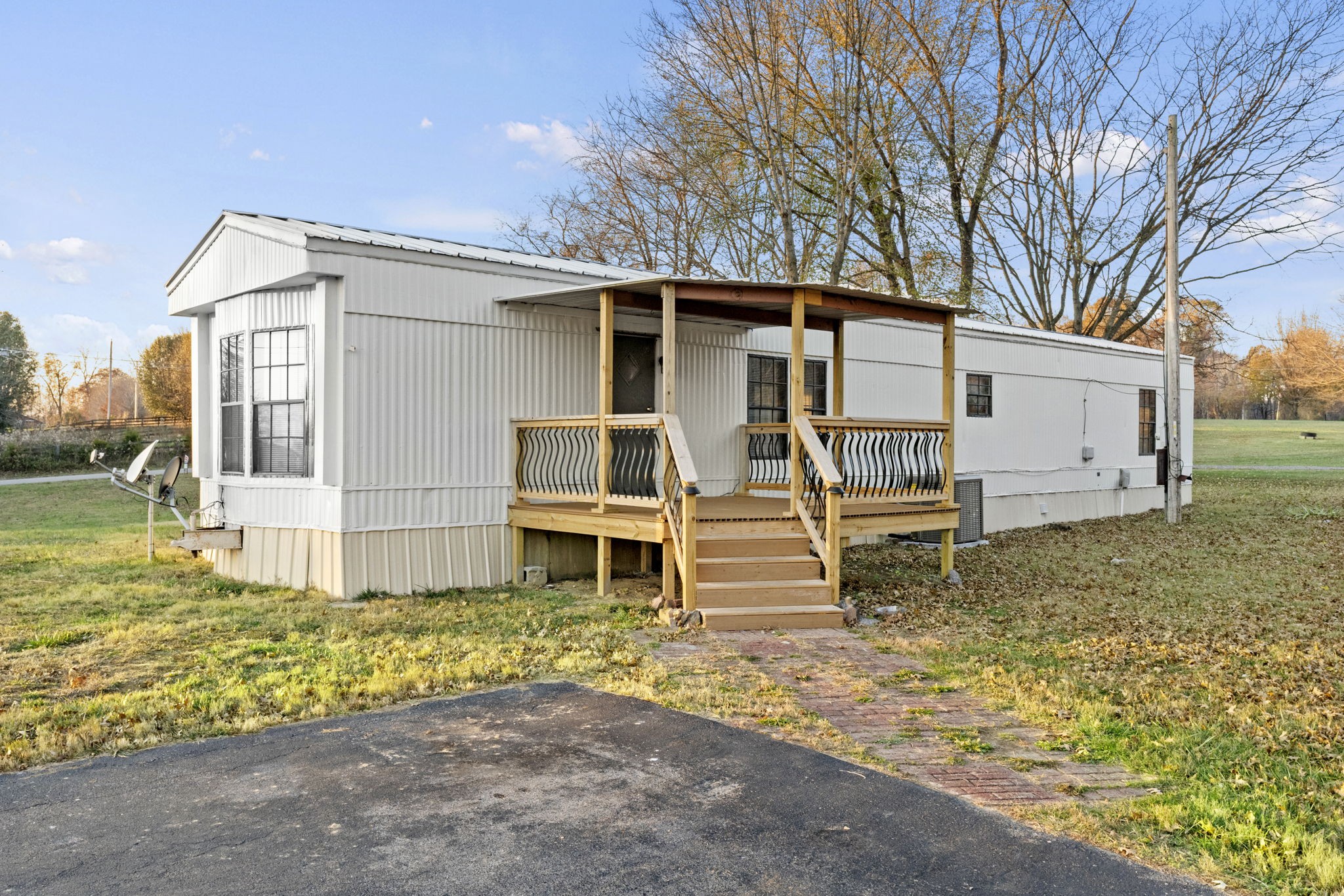 3855 Baggett Road Springfield, TN 37172 - Photo 32 of 42 a house with trees in the background