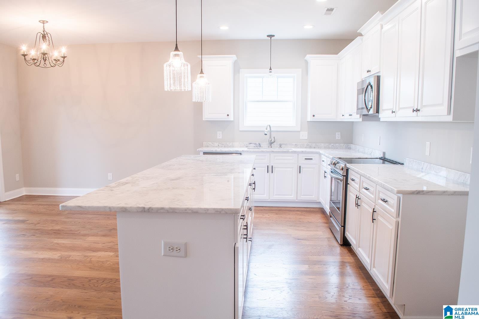 224 Shoreline View Talladega, AL 35160 - Photo 8 of 46