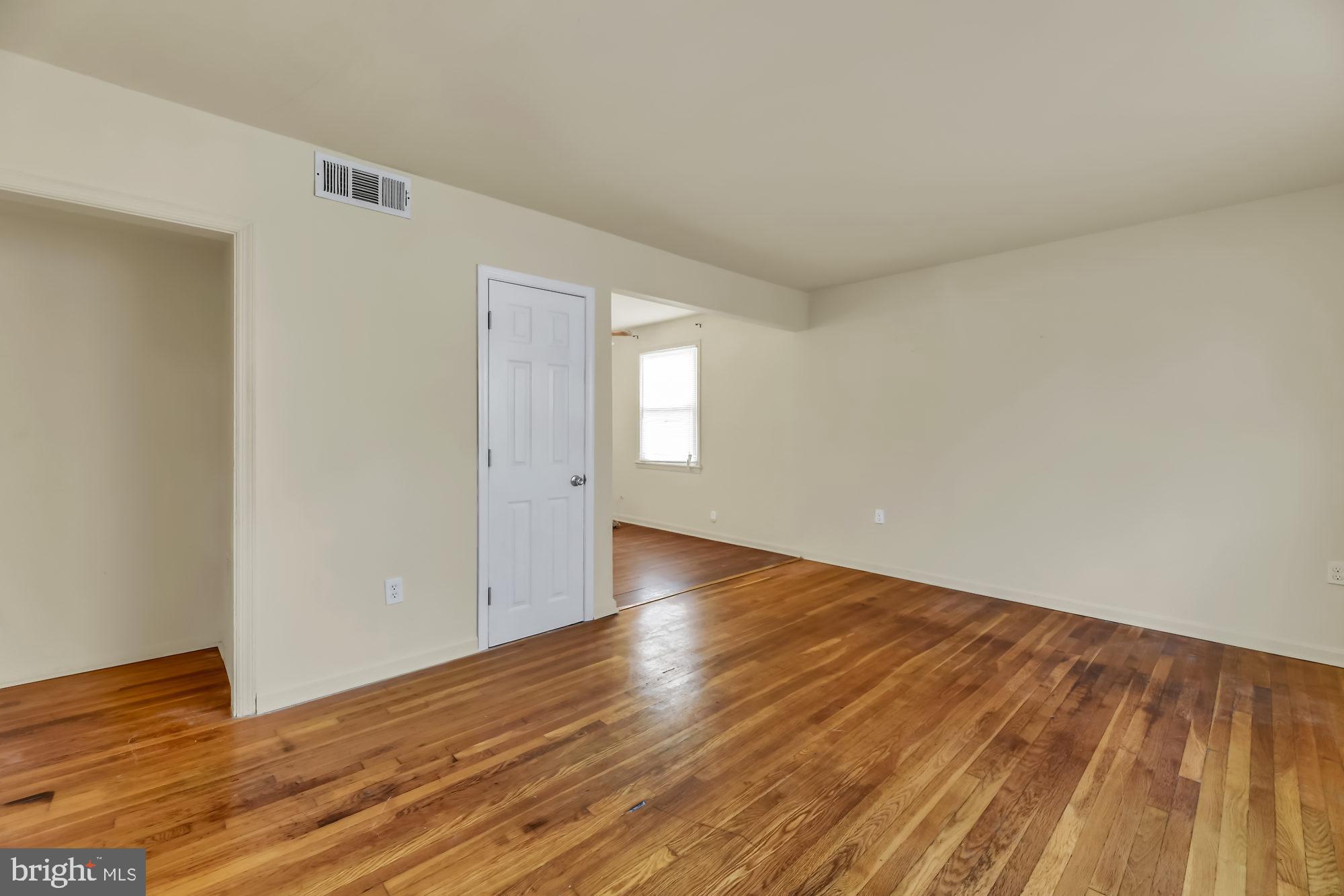 731 Templecliff Road Baltimore, MD 21208 - Photo 5 of 27