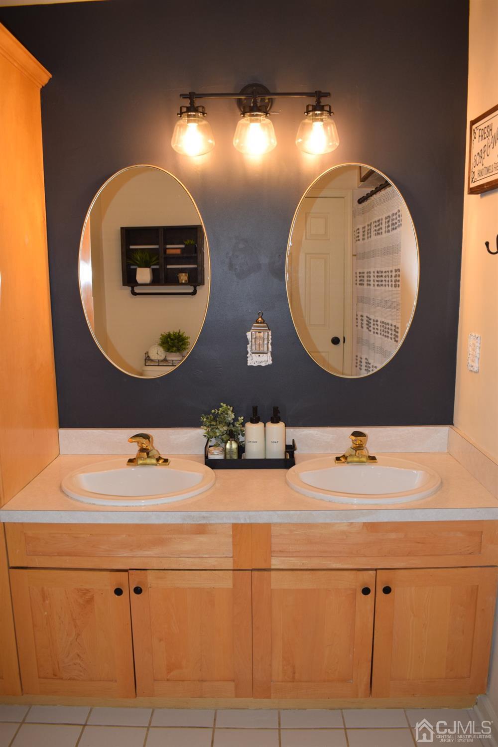 2 Victorian Way Colts Neck, NJ 07722 - Photo 34 of 58 Gallery Image 34