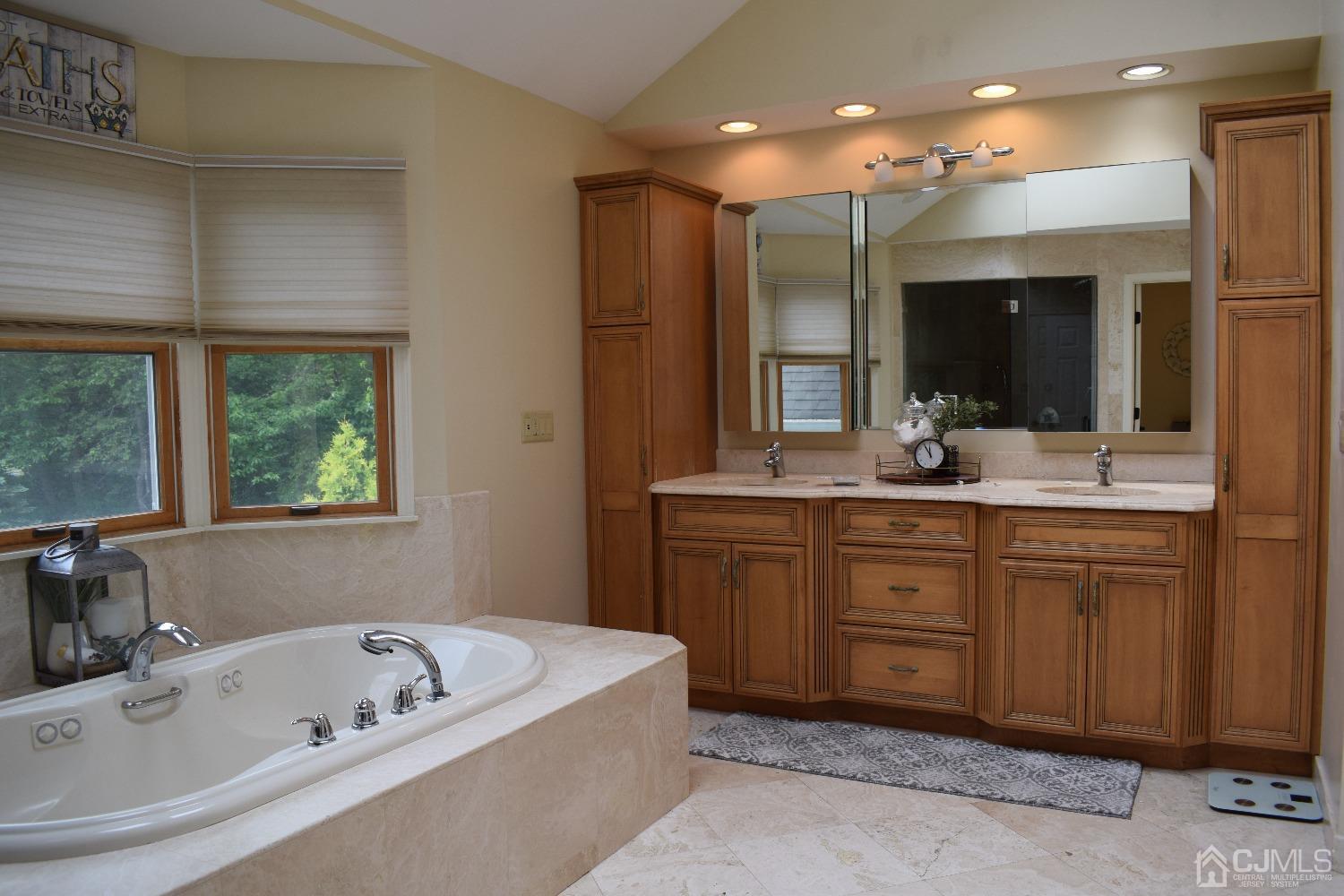 2 Victorian Way Colts Neck, NJ 07722 - Photo 41 of 58 Gallery Image 41