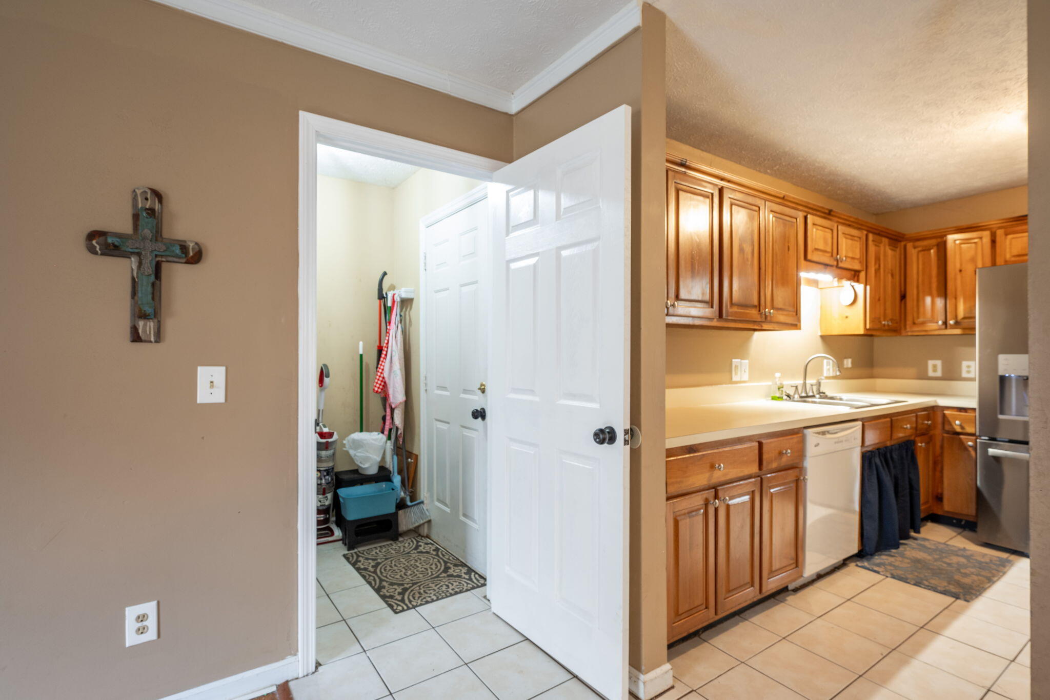 200 Ash Lane Rock Spring, GA 30739 - Photo 15 of 34 door to laundry / garage