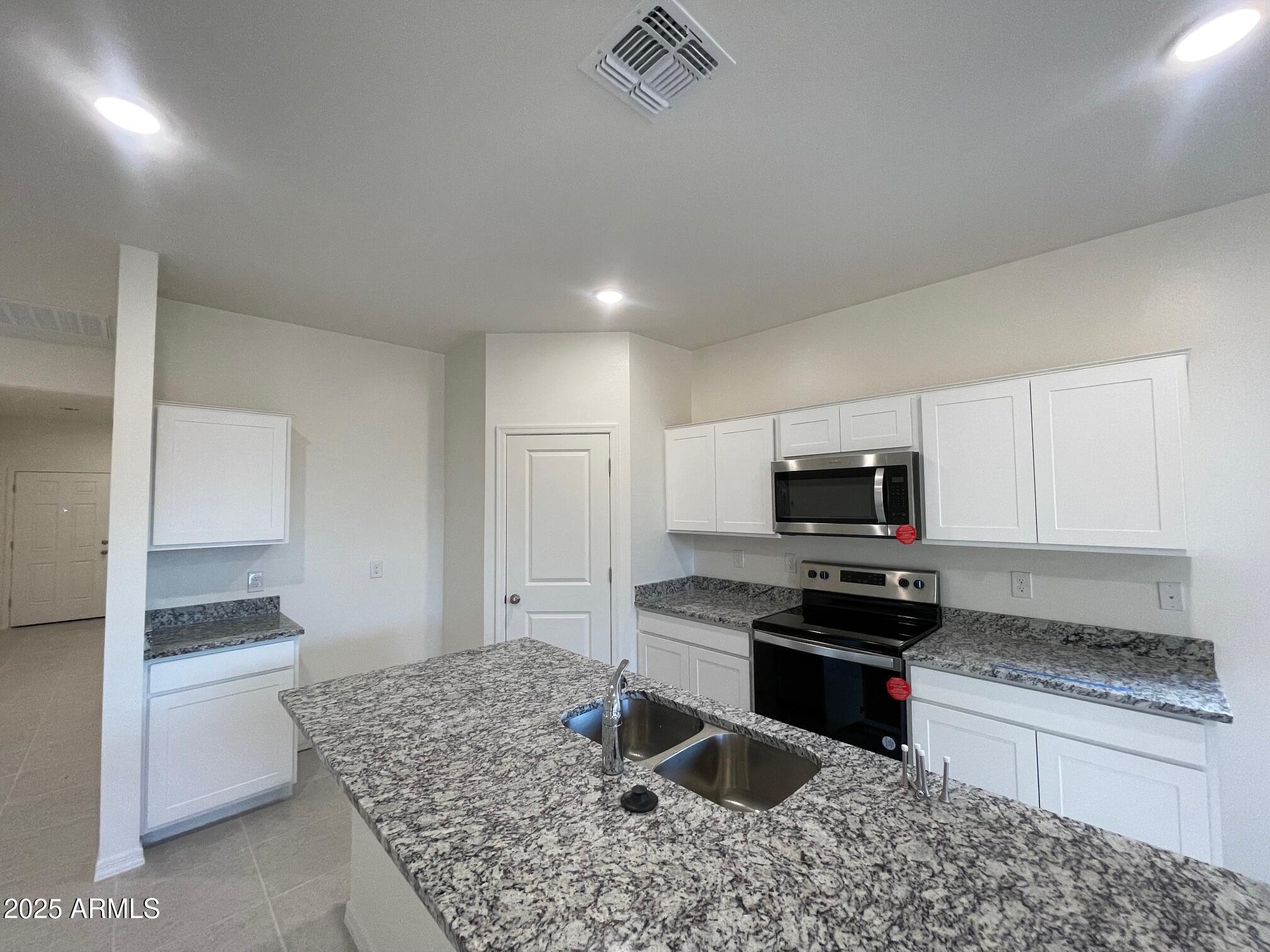 1969 Night Rider Road San Tan Valley, AZ 85140 - Photo 7 of 11 Kitchen