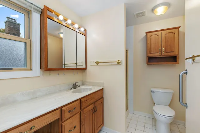 $450,000 | 517 Sheffield Road, Naperville, IL 60565