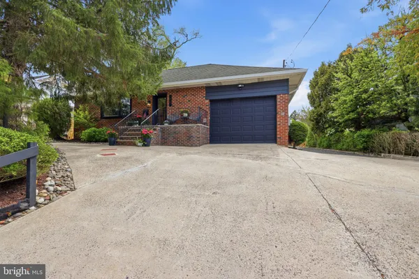 $650,000 | 7702 West Cheltenham Avenue, Wyndmoor, PA 19038