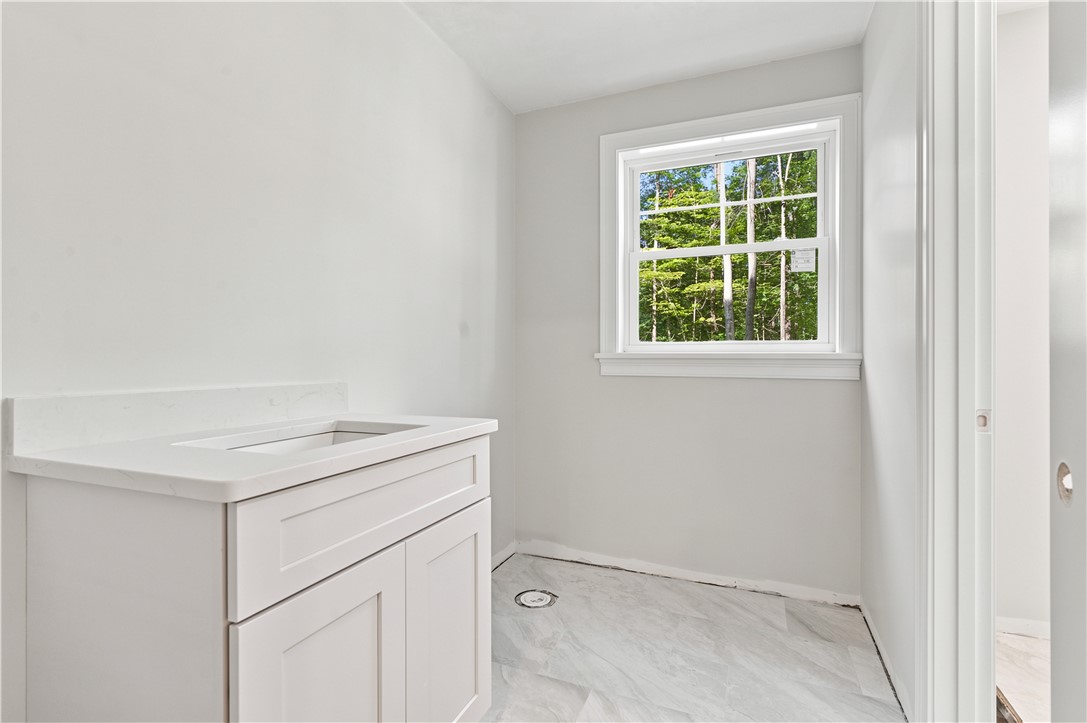 172 Pine Swamp Road Cumberland, RI 02864 - Photo 16 of 39 Gallery Image 16