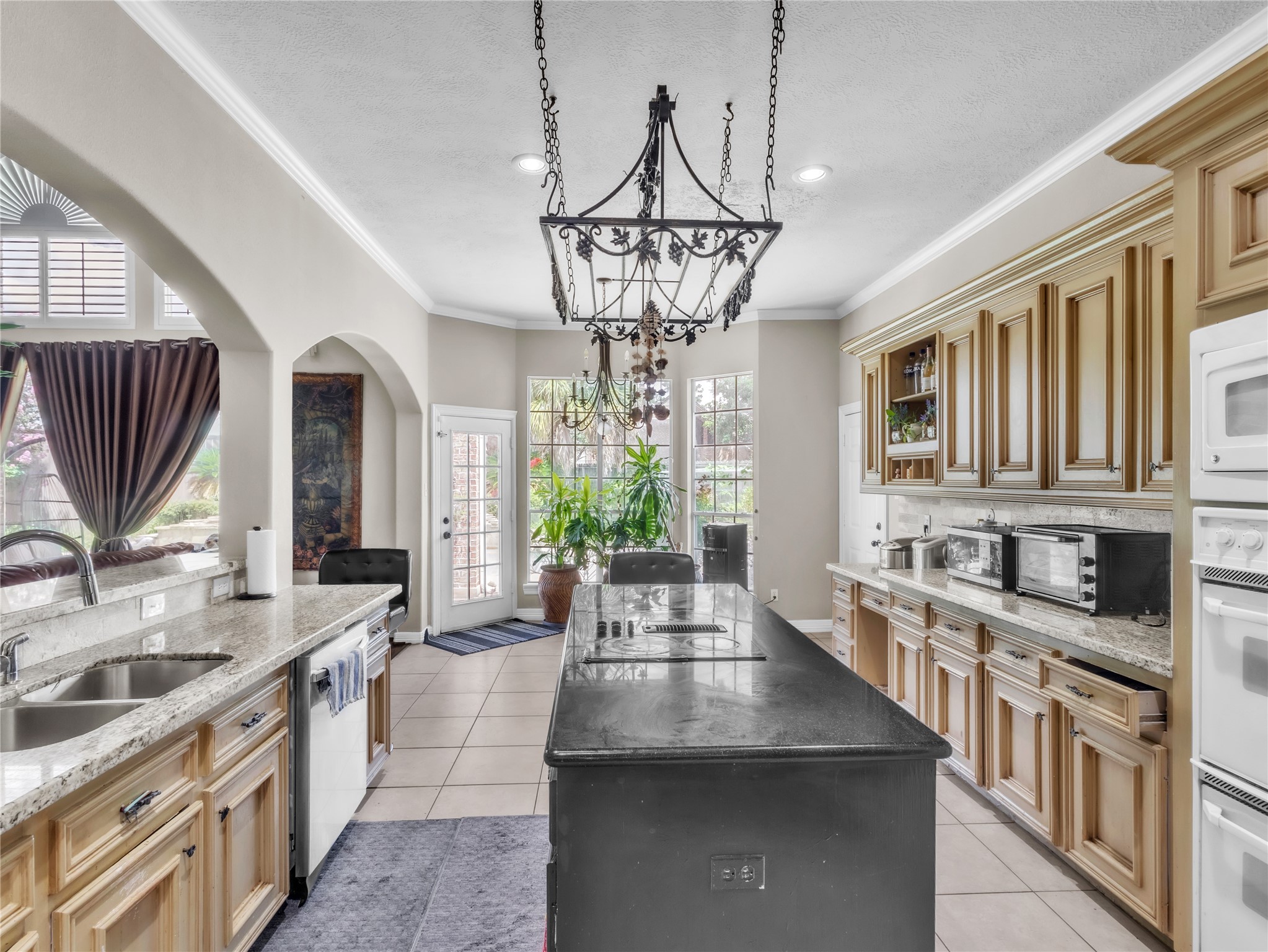 17902 St Emilion Court Spring, TX 77379 - Photo 17 of 38 Kitchen