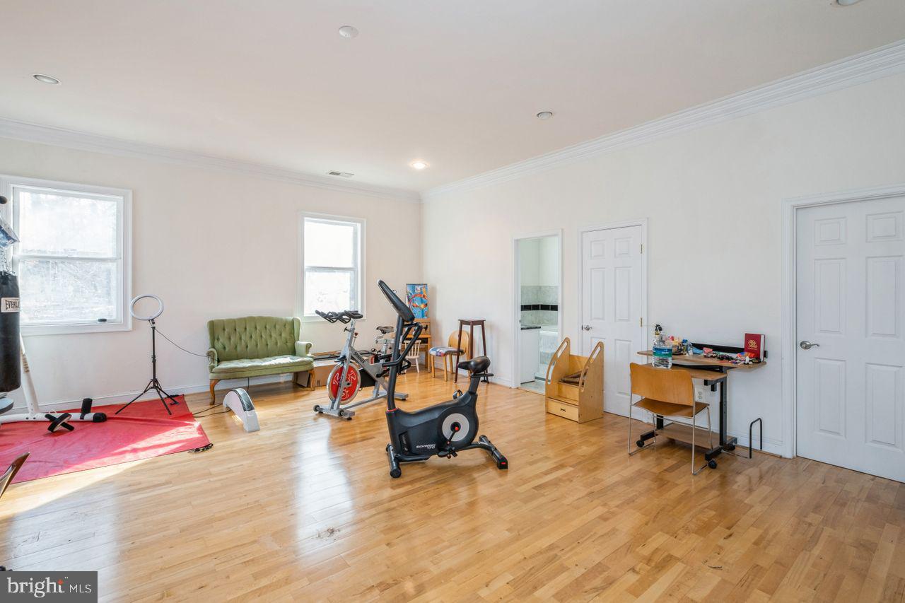 3433 Annandale Road Falls Church, VA 22042 - Photo 24 of 36