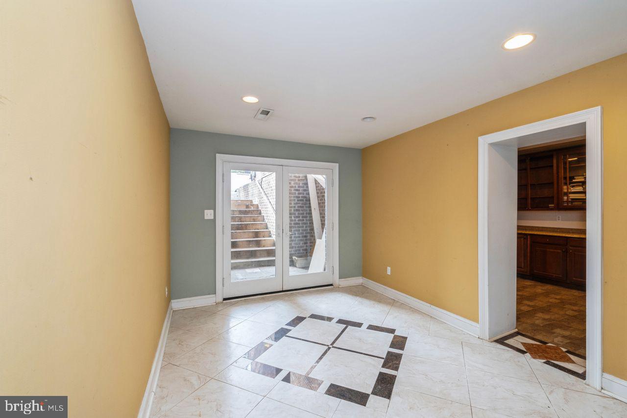 3433 Annandale Road Falls Church, VA 22042 - Photo 29 of 36