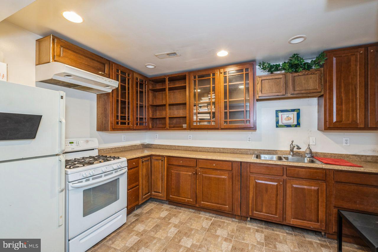 3433 Annandale Road Falls Church, VA 22042 - Photo 30 of 36