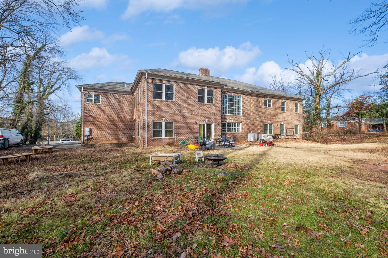 3433 Annandale Road Falls Church, VA 22042 - Photo 33 of 36
