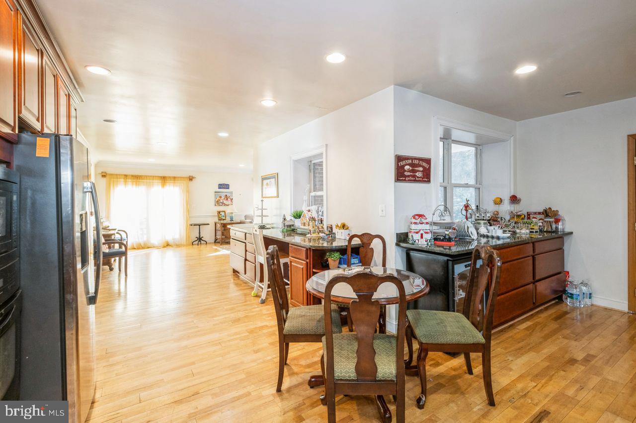 3433 Annandale Road Falls Church, VA 22042 - Photo 8 of 36