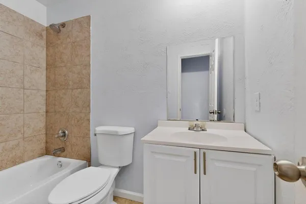 $1,999 | 5217 Aberdean Trail, Grand Prairie, TX 75052