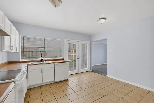 $1,999 | 5217 Aberdean Trail, Grand Prairie, TX 75052