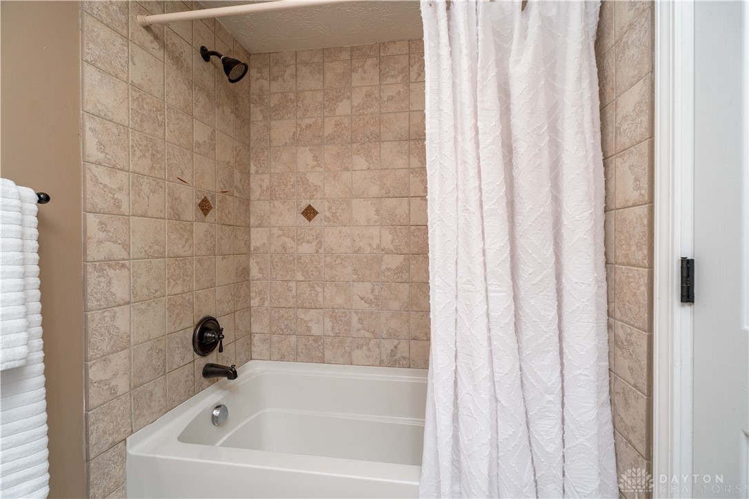 1273 Brooklands Road Kettering, OH 45409 - Photo 44 of 55