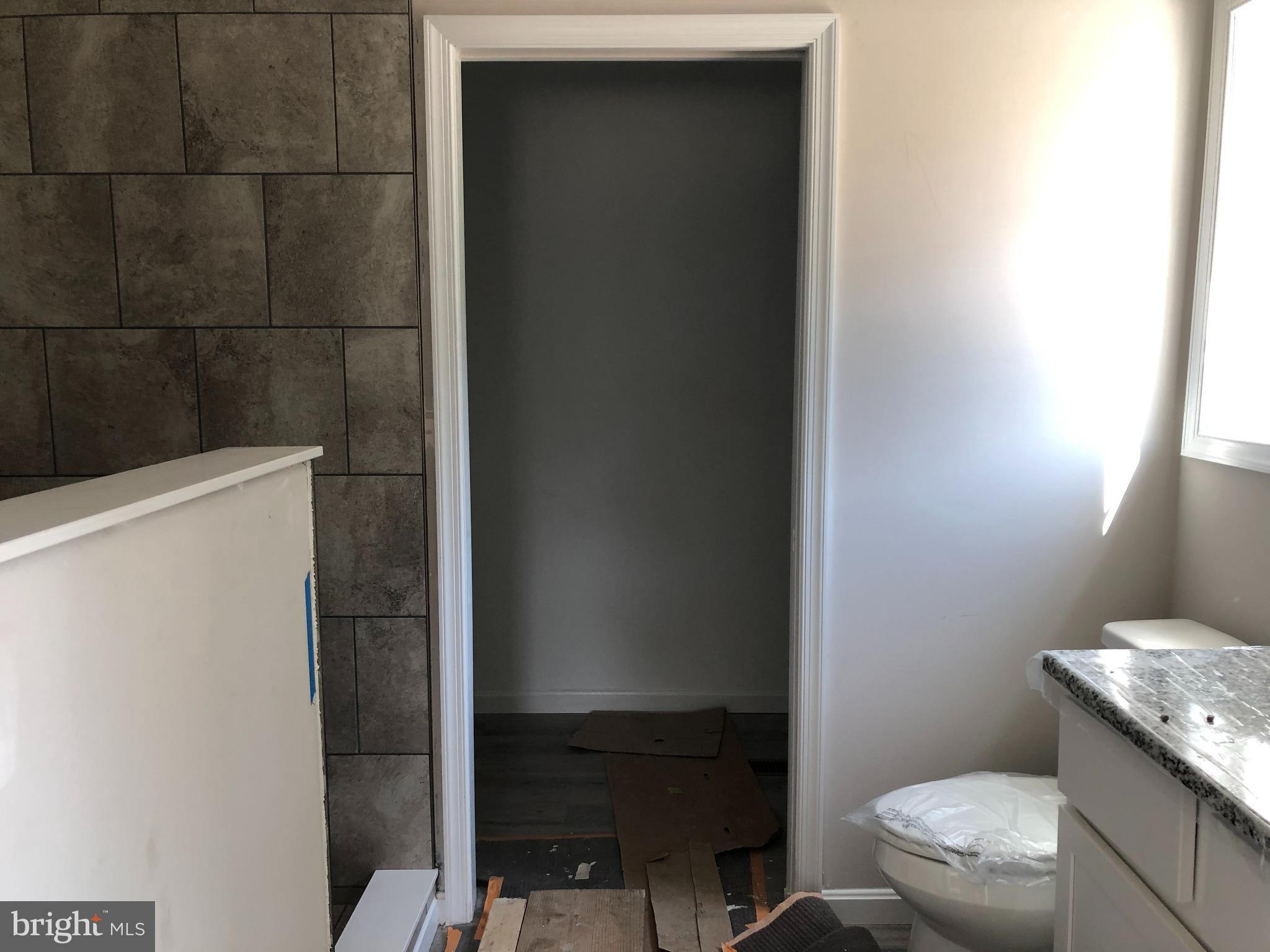 6478 Pleasant Drive Laurel, DE 19956 - Photo 27 of 55 owners bath w/walk in closet