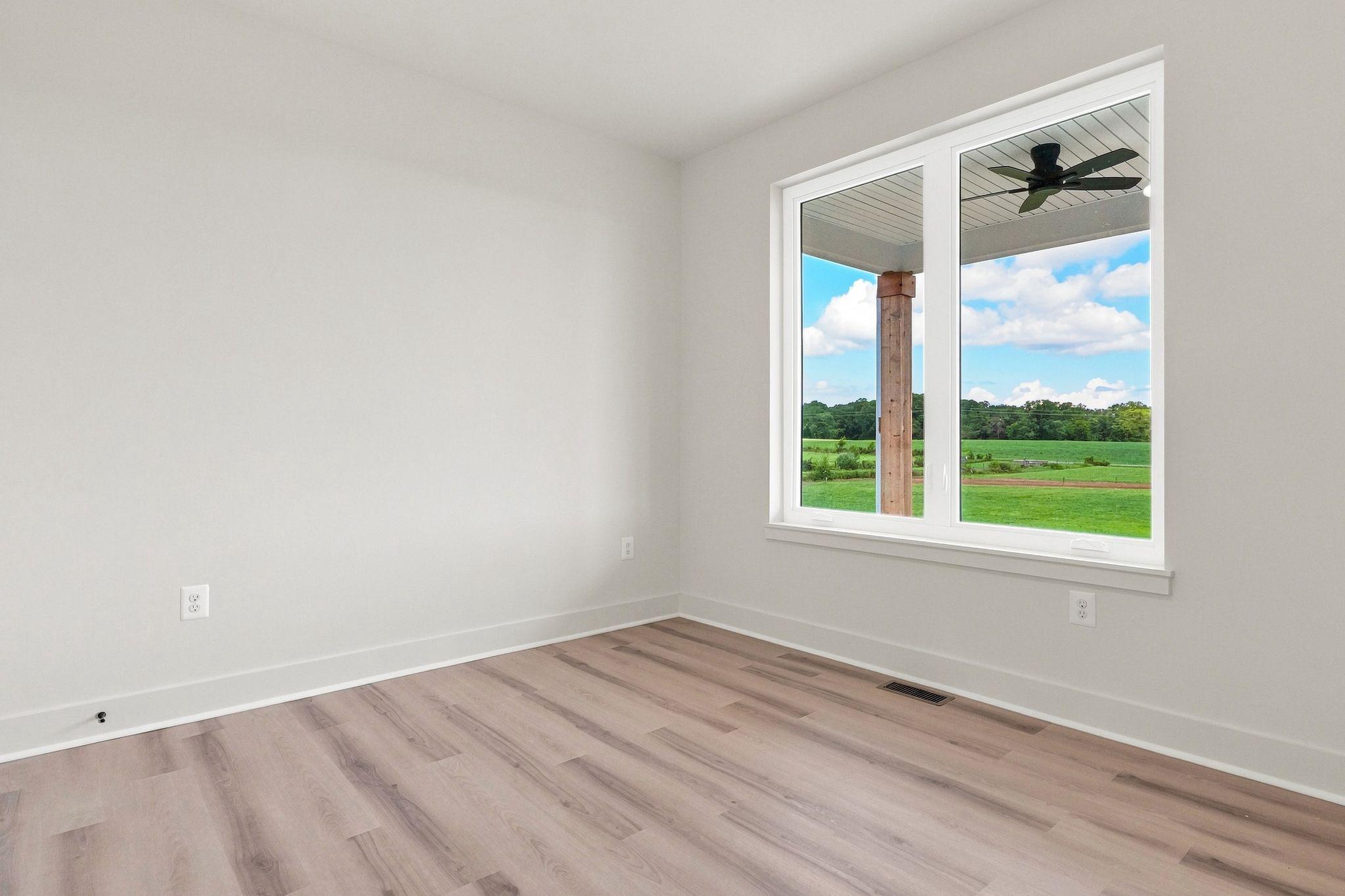 18284 Greens Corner Road Culpeper, VA 22701 - Photo 18 of 26 Spare Bedroom with plenty of natural Light!