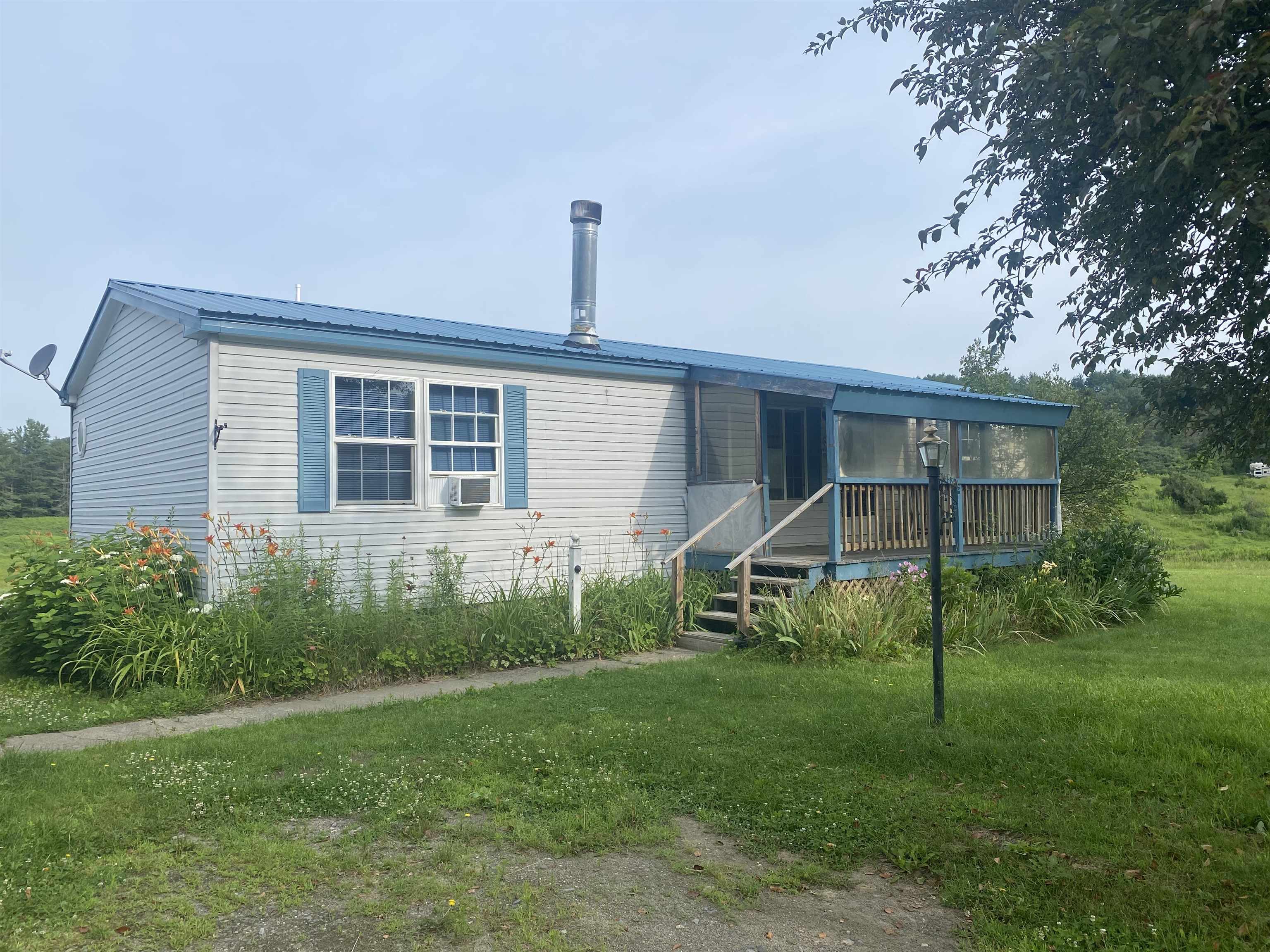 811 New Boston Road St. Johnsbury, VT 05819 - Photo 1 of 37 Gallery Image 1