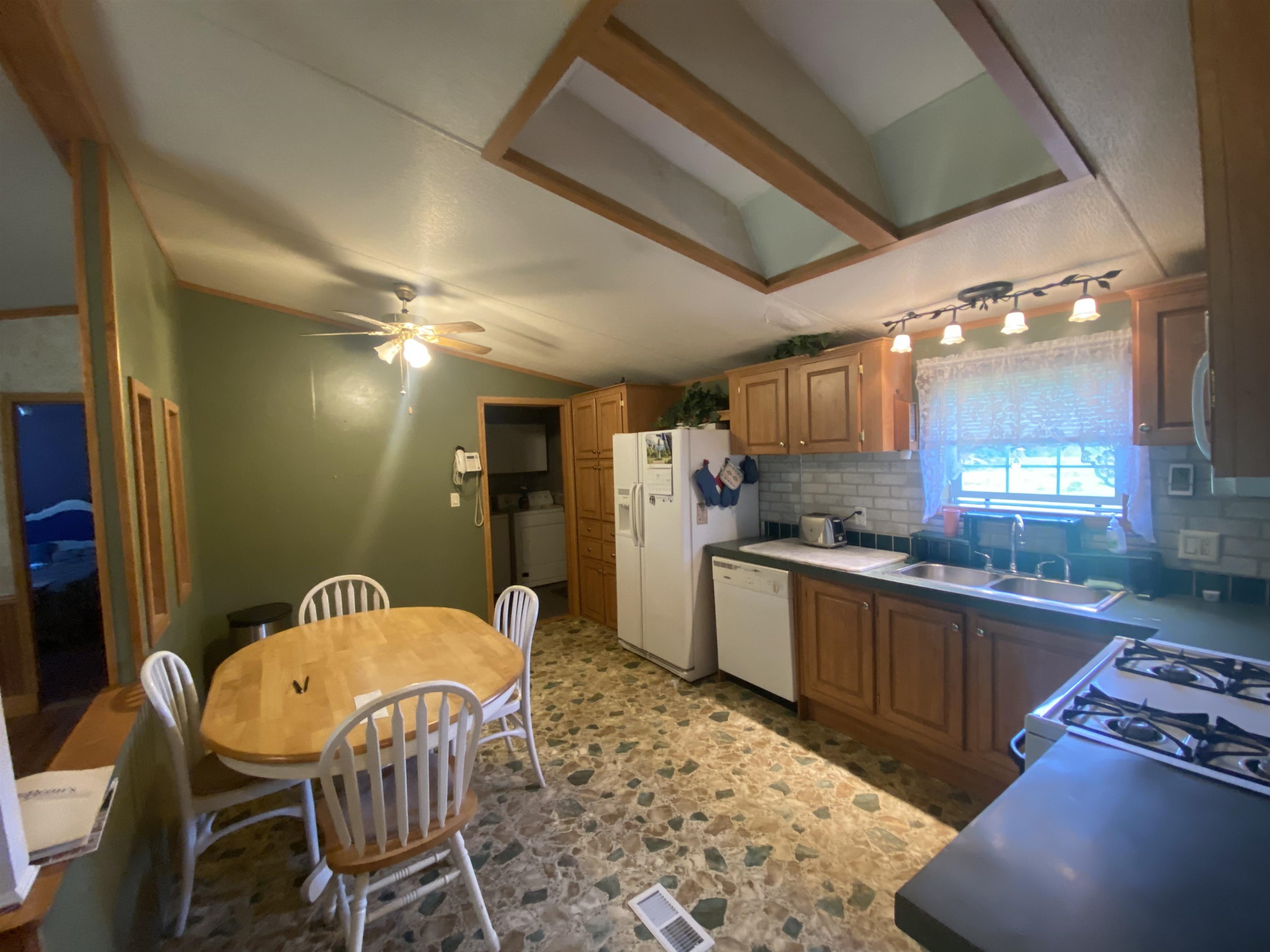 811 New Boston Road St. Johnsbury, VT 05819 - Photo 10 of 37 Gallery Image 10