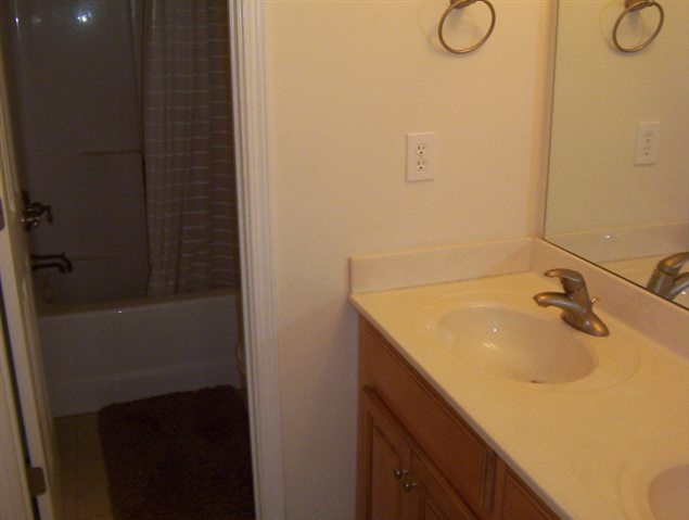 504 Lakeside Drive Anderson, SC 29621 - Photo 10 of 12 Gallery Image 10