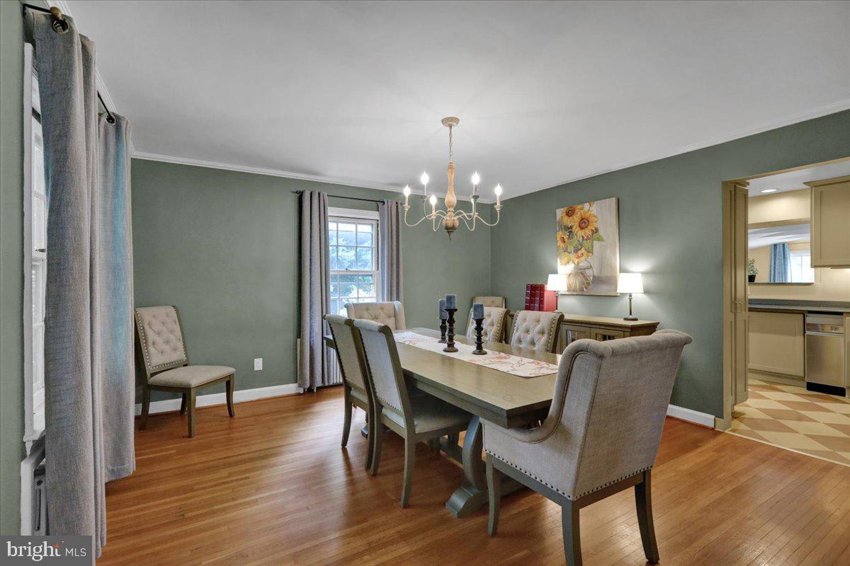 111 Maple Avenue Reading, PA 19607 - Photo 11 of 58 Formal dining room