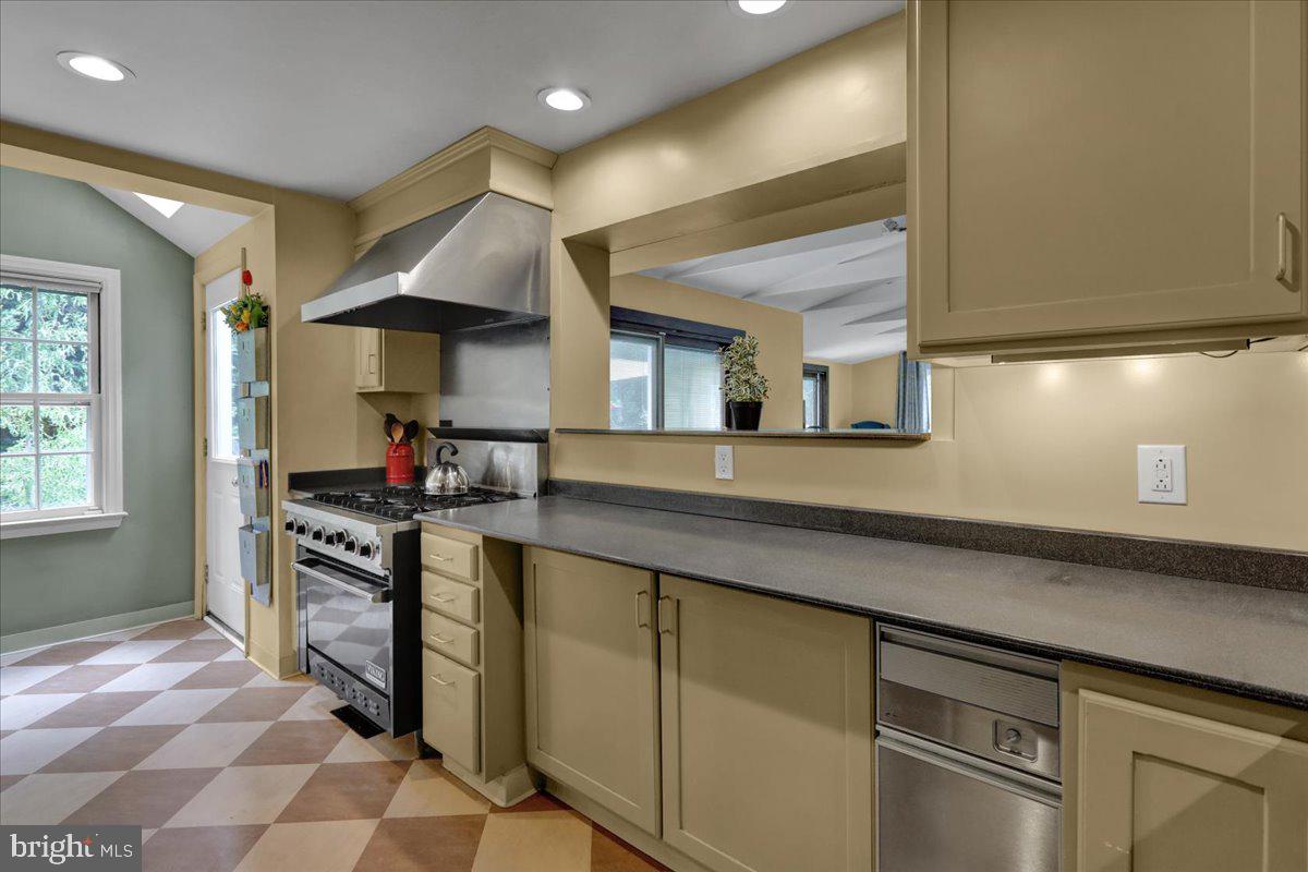111 Maple Avenue Reading, PA 19607 - Photo 13 of 58 Gallery Image 13