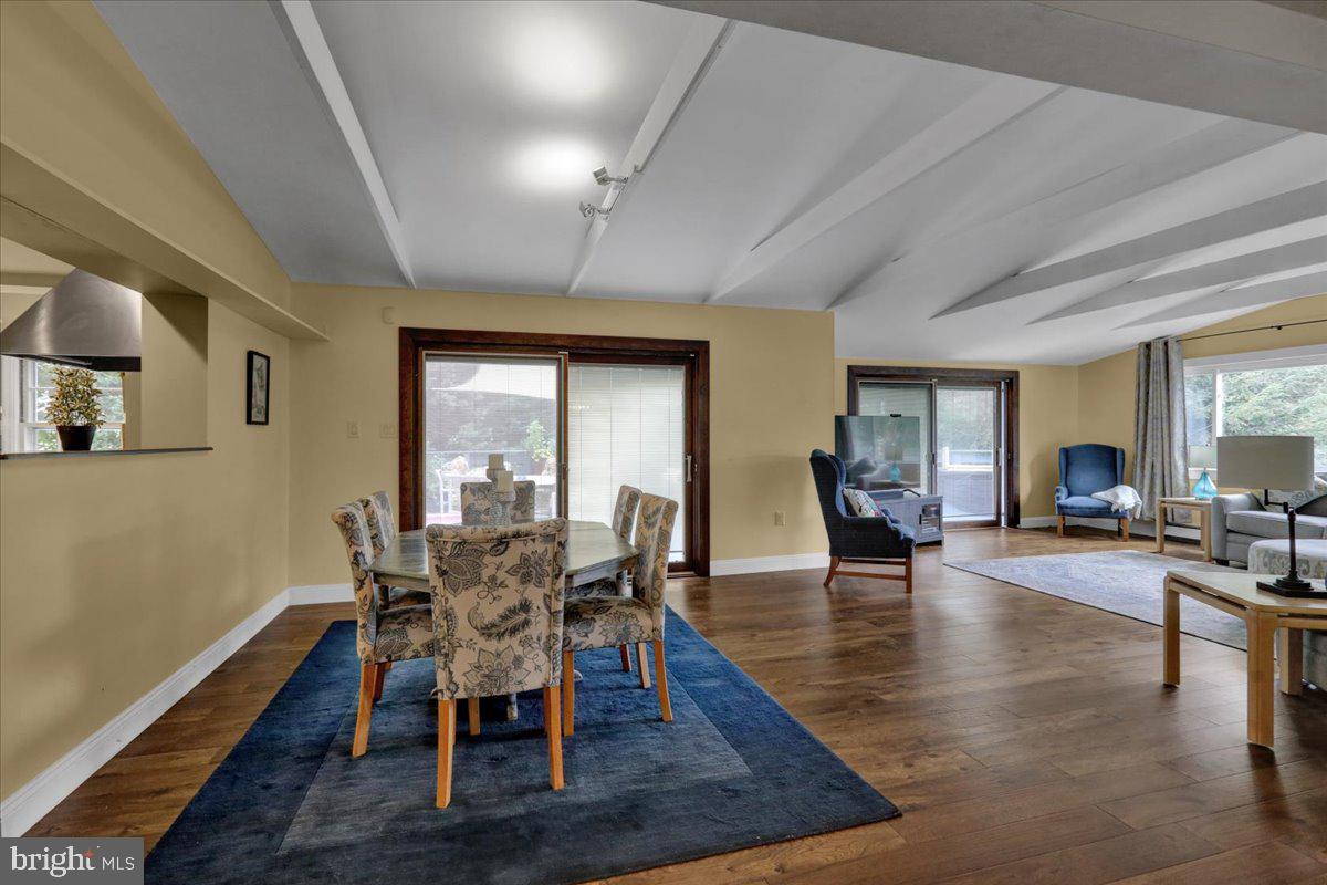 111 Maple Avenue Reading, PA 19607 - Photo 17 of 58 Dining area