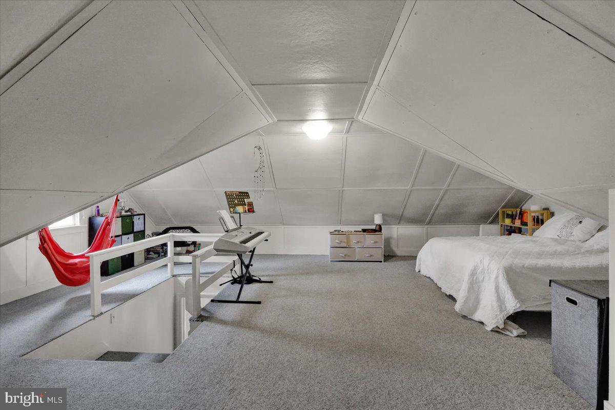 111 Maple Avenue Reading, PA 19607 - Photo 42 of 58 3rd floor bedroom