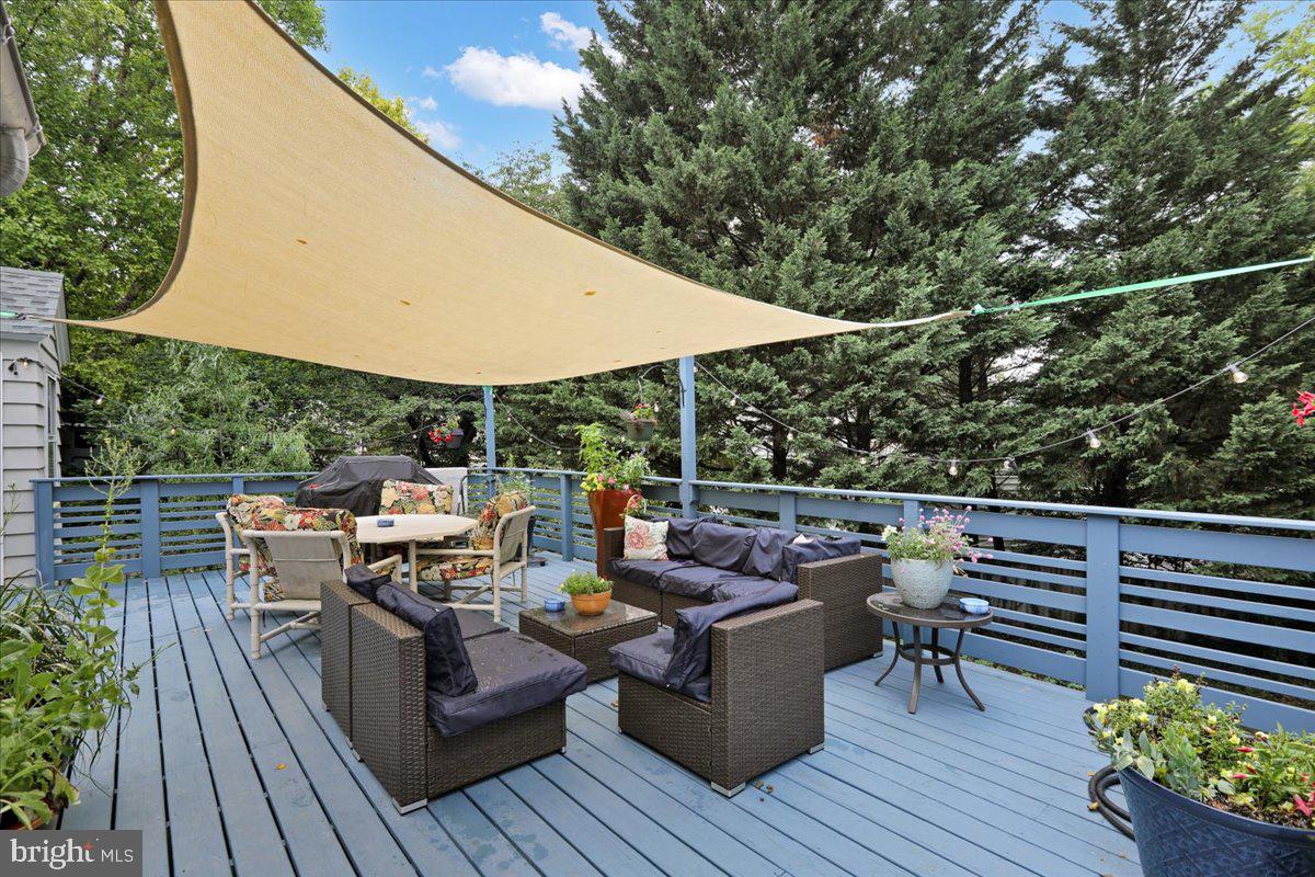 111 Maple Avenue Reading, PA 19607 - Photo 45 of 58 Oversized deck