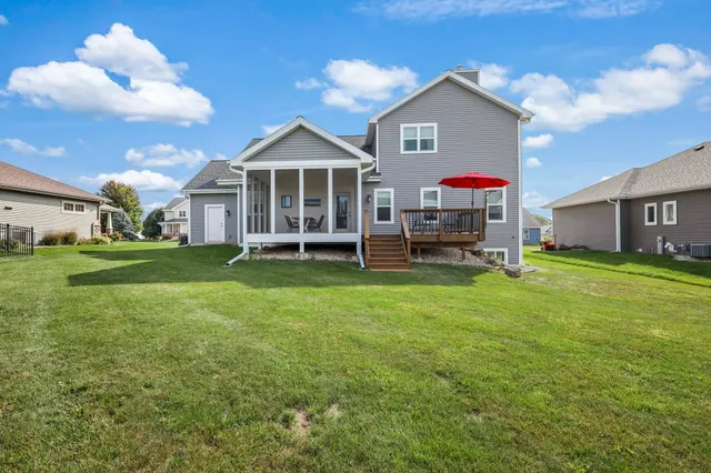 $724,900 | 315 Liberty Park Drive, Oregon, WI 53575