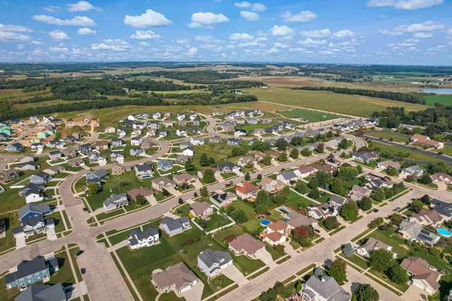 $724,900 | 315 Liberty Park Drive, Oregon, WI 53575