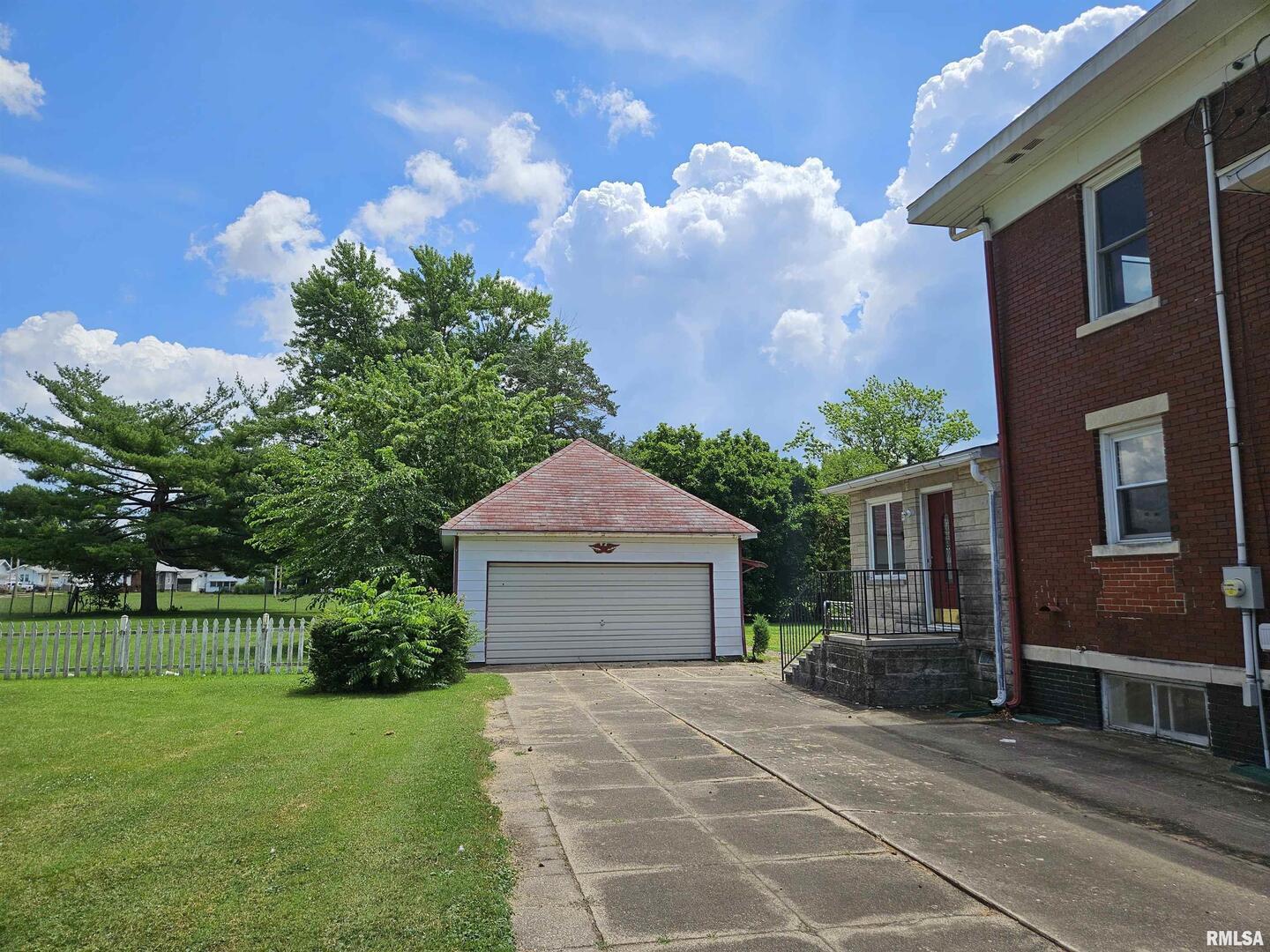 1414 12th Street Lawrenceville, IL 62439 - Photo 2 of 29