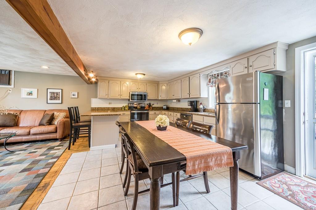34 Wescroft Road Reading, MA 01867 - Photo 14 of 36 Gallery Image 14