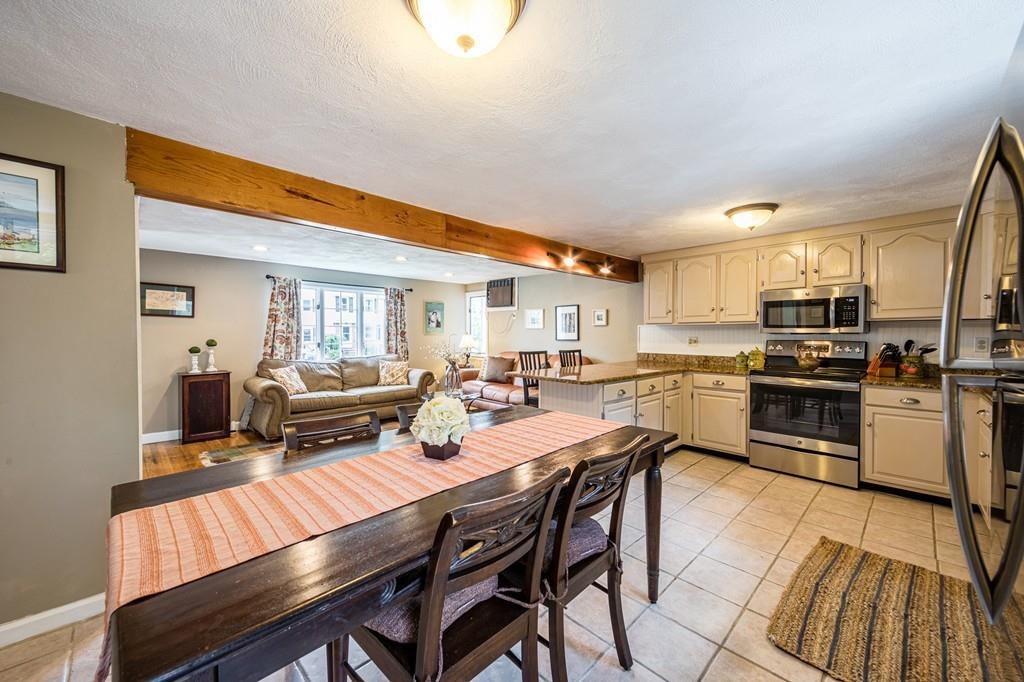 34 Wescroft Road Reading, MA 01867 - Photo 5 of 36 Gallery Image 5