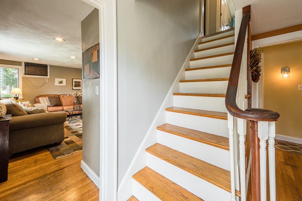 34 Wescroft Road Reading, MA 01867 - Photo 7 of 36 Gallery Image 7
