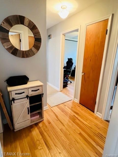 32 Exmoor Road Waterford, MI 48328 - Photo 20 of 26 26.jpg
