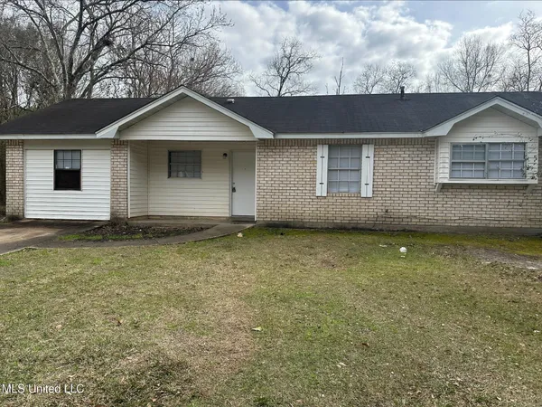 $1,400 | 4300 Mimosa Drive, Moss Point, MS 39562