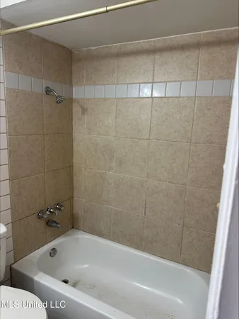 $1,400 | 4300 Mimosa Drive, Moss Point, MS 39562